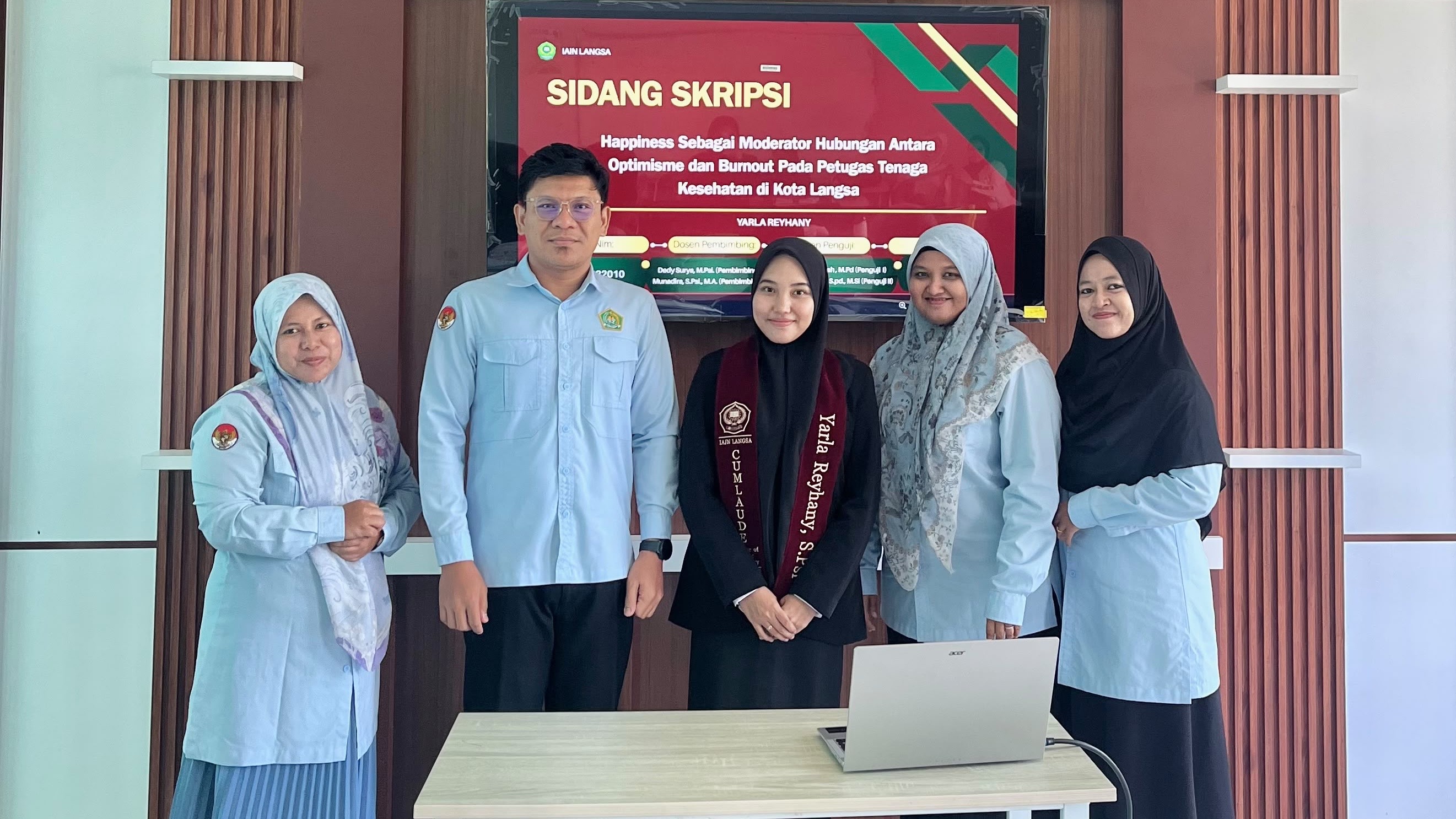 Riset Burnout pada Nakes Hantarkan Yarla Reyhany Lulus Jadi Alumni Ke-7 Psikologi Islam