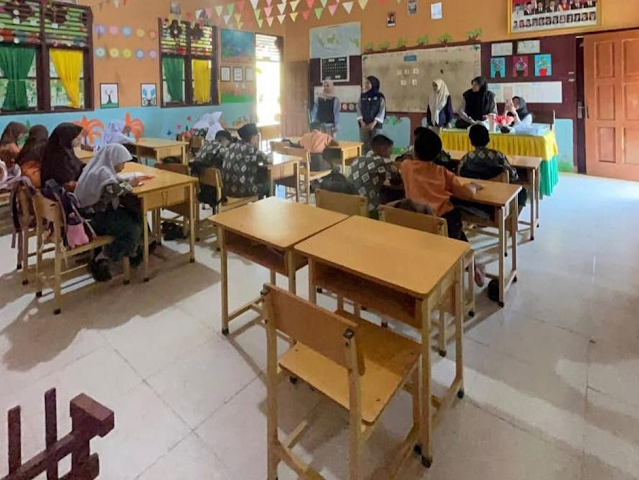 Asah Kecerdasan Emosional Sejak Dini, Mahasiswa KKN Prodi Psikologi Islam Hadir di SDN 1 Gampong Peutow