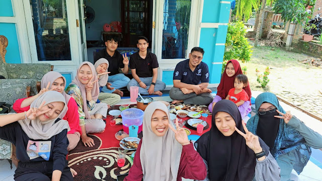 Himpunan Mahasiswa Prodi Psikologi Islam IAIN Langsa Menjalin Kekeluargaan melalui Tradisi Meuramin di Penghujung Semester