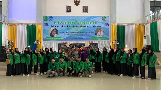 Dekan Lantik Pengurus Organisasi Kemahasiswaan dan Gelar Studium Generale