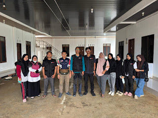 Pulihkan Layanan Kesehatan, Dosen dan Mahasiswa Psikologi Islam Bersama MRA Malaysia Bersihkan Faskes Pasca-Banjir Aceh
